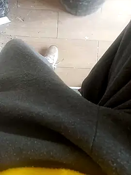 Valencianoo411 online show from December 4, 2025, 12:14 pm