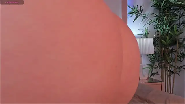 jessicastonne1 online show from April 1, 2026, 7:11 pm