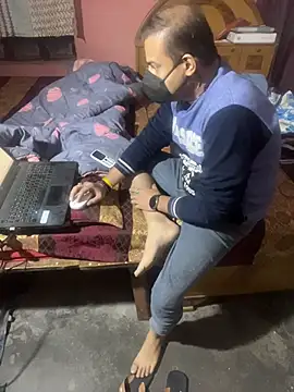 yoyoyohunny online show from December 4, 2025, 2:10 am