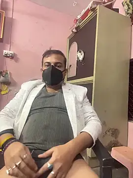 yoyoyohunny online show from December 14, 2025, 10:20 am