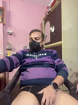 yoyoyohunny online show from December 16, 2025, 12:54 pm