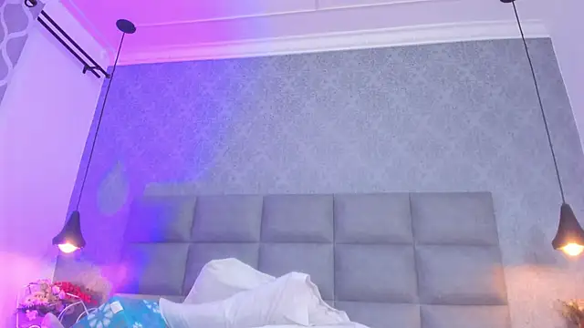 emilyy r online show from March 5, 2026, 7:21 pm