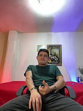 williamsmiiths16 online show from December 23, 2025, 6:11 am