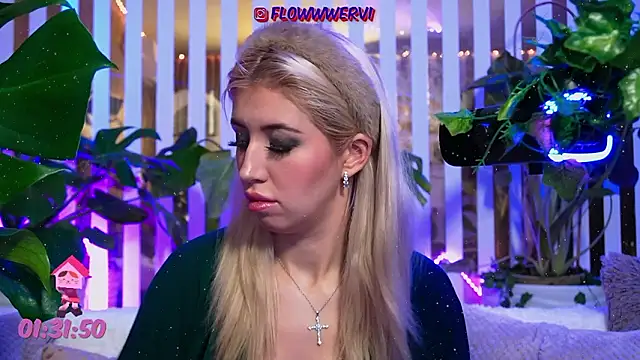 FlowweerGirl online show from February 2, 2026, 11:14 pm