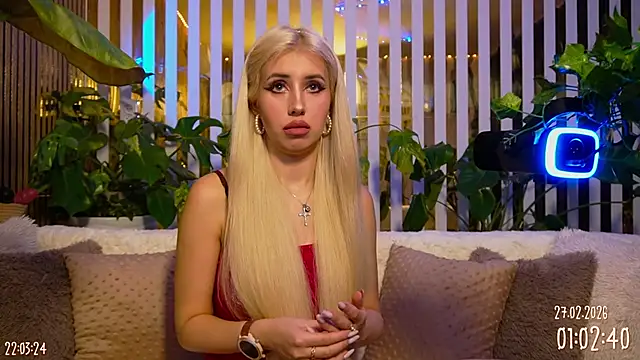 FlowweerGirl online show from February 27, 2026, 7:03 pm