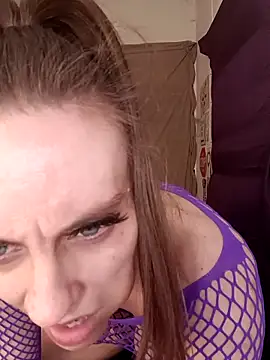 snowbird1117 online show from February 19, 2026, 2:02 pm