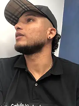 Snapshot of modeloxtz chatting on February 12, 2026, 3:18 pm modeloxtz online show from February 12, 2026, 3:18 pm