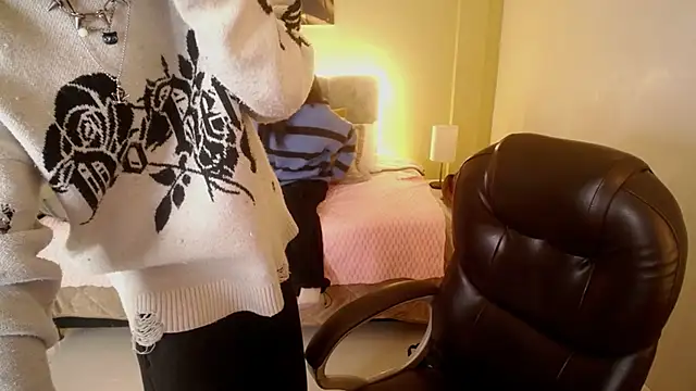 Eros Nyx  online show from December 16, 2025, 3:33 am