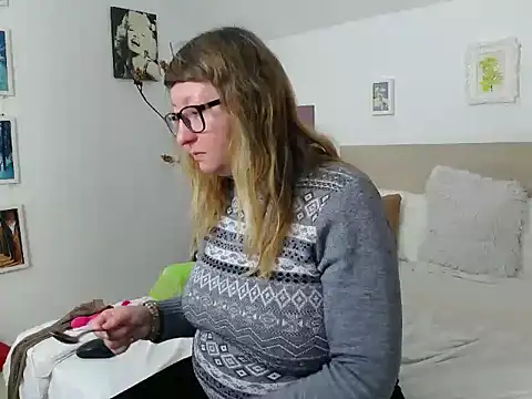 OlgaPavlova online show from April 9, 2026, 12:43 pm