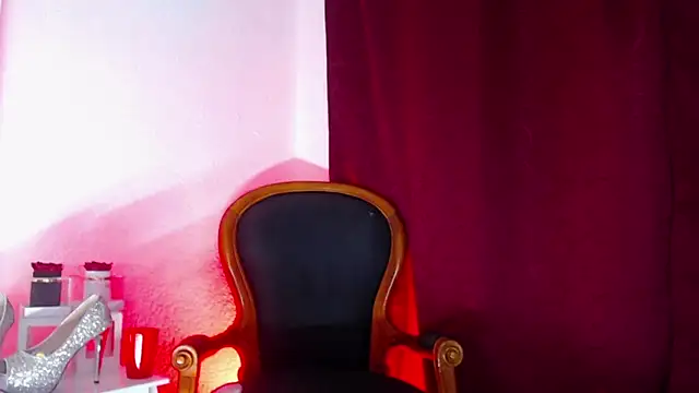 Snapshot of SusaanPonce chatting on February 23, 2026, 12:24 pm SusaanPonce online show from February 23, 2026, 12:24 pm