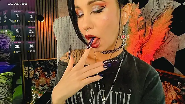 GoddessVespera online show from April 29, 2026, 3:27 pm