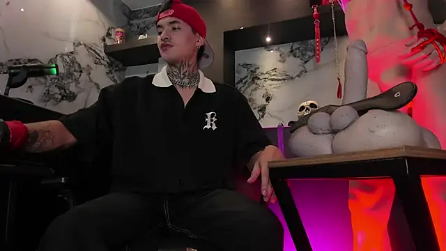 AlecBanne online show from February 9, 2026, 11:31 pm