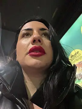 tesaa1212 online show from January 6, 2026, 6:44 pm