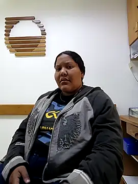 Snapshot of VaneandRossy chatting on February 16, 2026, 12:12 pm VaneandRossy online show from February 16, 2026, 12:12 pm