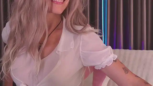 Snapshot of betty_xoxoo chatting on April 26, 2026, 1:53 pm betty xoxoo online show from April 26, 2026, 1:53 pm