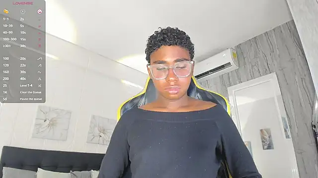 teylor lovee online show from March 10, 2026, 8:47 pm