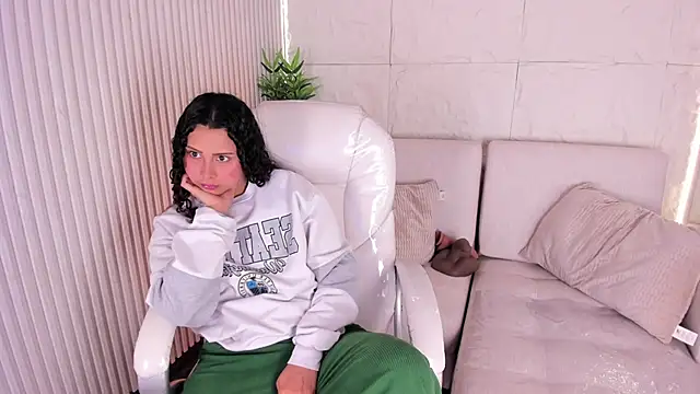 MarelynSummer online show from April 8, 2026, 11:32 am