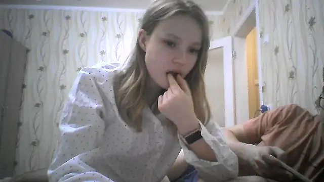 Snapshot of EvgeniyXAnna chatting on March 9, 2026, 8:35 pm EvgeniyXAnna online show from March 9, 2026, 8:35 pm
