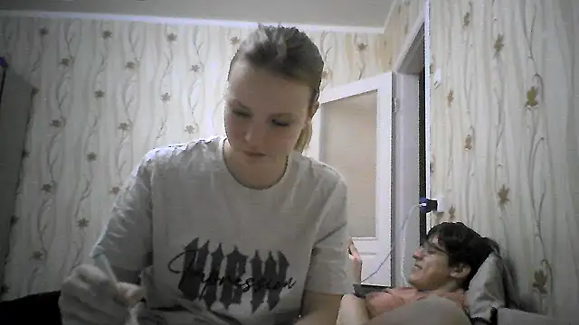 Snapshot of EvgeniyXAnna chatting on March 15, 2026, 8:26 pm EvgeniyXAnna online show from March 15, 2026, 8:26 pm
