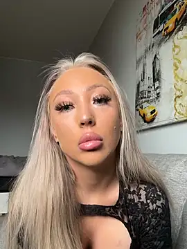 Sannababyy online show from March 25, 2026, 1:39 pm