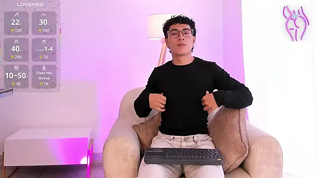 LittleMya  online show from February 4, 2026, 8:14 pm