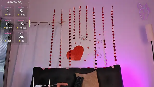 LittleMya  online show from February 12, 2026, 11:11 pm