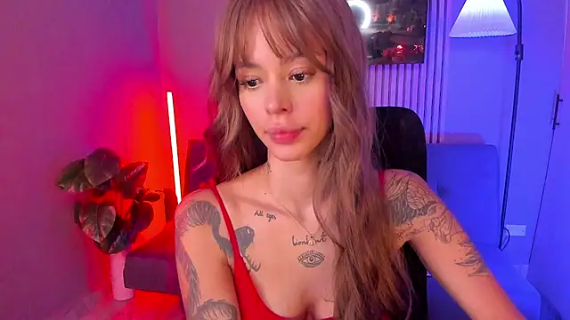 VegaLuxe online show from January 18, 2026, 2:32 pm