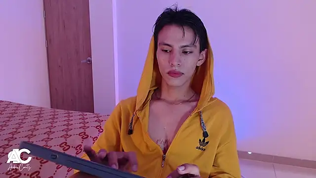 andrew courtzz online show from April 9, 2026, 8:36 pm