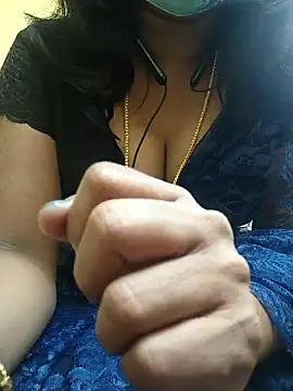 Preeti345 online show from January 9, 2026, 1:25 pm