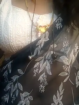 Preeti345 online show from April 24, 2026, 5:54 am