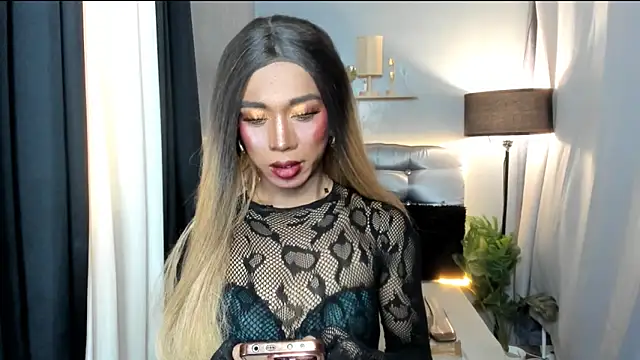 TsBlackHORSECOCKcalix online show from May 15, 2026, 3:57 am