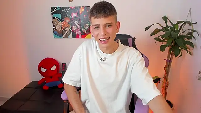 Snapshot of Jasson___ chatting on April 22, 2026, 7:37 pm Jasson online show from April 22, 2026, 7:37 pm