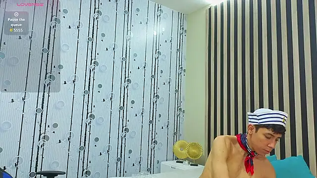 Neo Twink online show from March 18, 2026, 7:06 pm