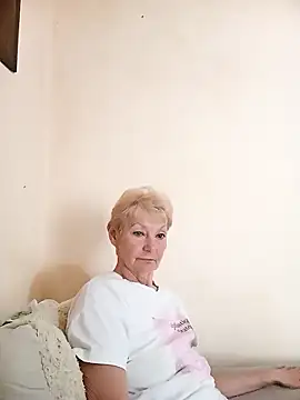 Snapshot of Calypso-Loove chatting on June 5, 2026, 1:39 pm Calypso-Loove online show from June 5, 2026, 1:39 pm