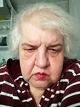 HapinessLovee online show from April 10, 2026, 8:08 am