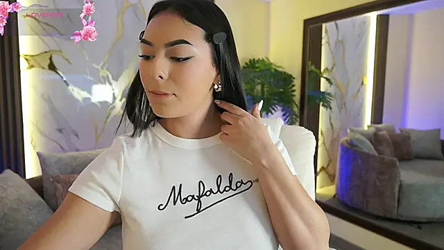 LiaWheeler online show from December 5, 2025, 7:10 pm