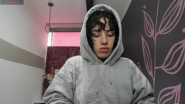 Kiara Fox   online show from March 21, 2026, 8:12 pm