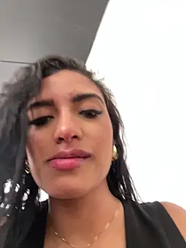 AlinaArgii online show from February 4, 2026, 4:13 pm