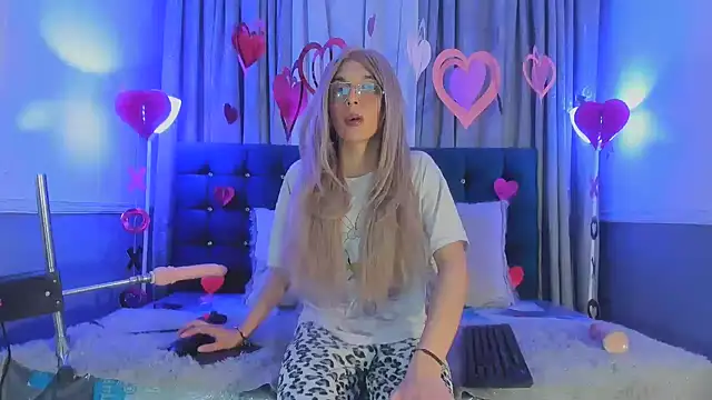 Lis Pearson online show from February 6, 2026, 2:49 am