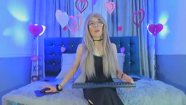 Lis Pearson online show from February 7, 2026, 3:43 am