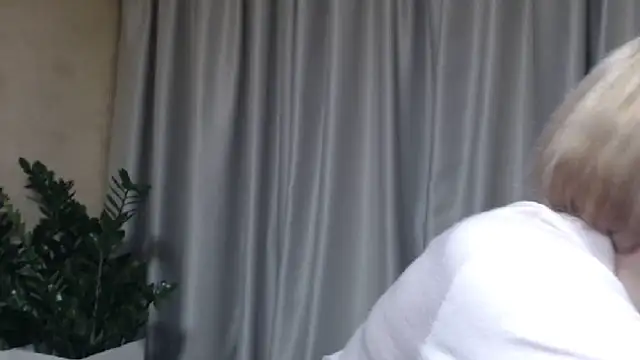 sweetpussy online show from November 7, 2025, 3:45 pm