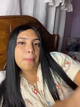  Laurentt  online show from June 10, 2026, 1:39 am