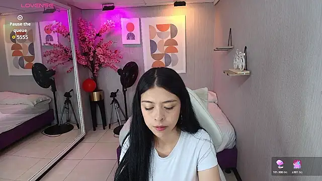 Snapshot of Emily_osman chatting on February 19, 2026, 12:45 pm Emily osman online show from February 19, 2026, 12:45 pm