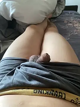 hairylittledic online show from June 10, 2026, 11:35 pm