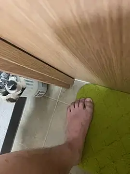 hairylittledic online show from June 27, 2026, 12:26 am