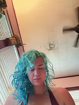 rosiebuddy online show from April 1, 2026, 9:12 pm