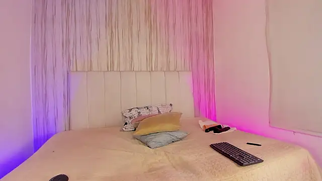 Snapshot of EdnaJara chatting on February 3, 2026, 3:59 am EdnaJara online show from February 3, 2026, 3:59 am