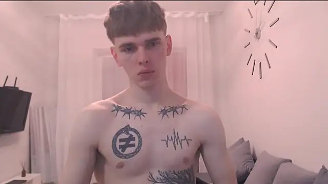 Fredd Xanders online show from April 15, 2026, 1:56 am