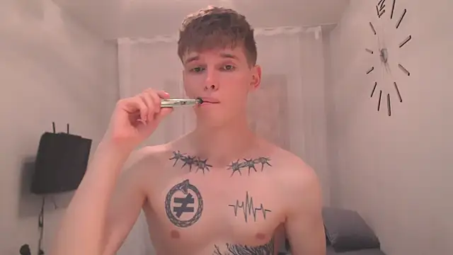 Snapshot of Fredd_Xanders chatting on June 20, 2026, 5:05 pm Fredd Xanders online show from June 20, 2026, 5:05 pm