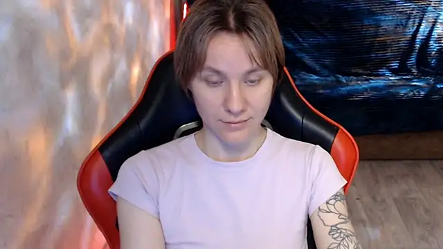 MiaBun1 online show from May 27, 2026, 3:36 am